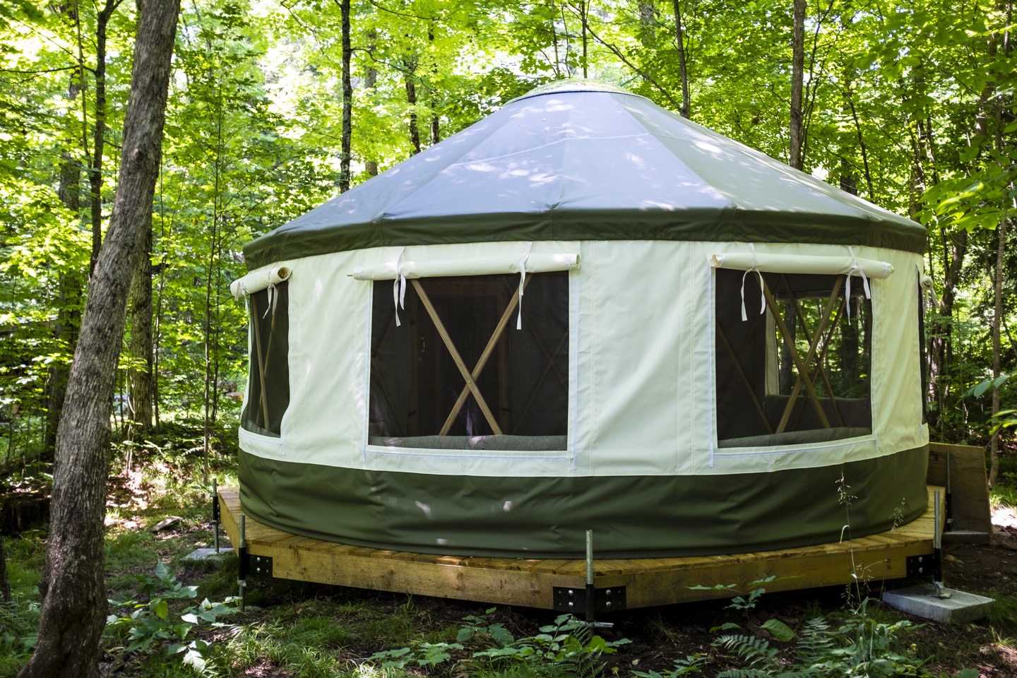  All the outer walls and windows into position, canvas ratchet strapped until tightened.